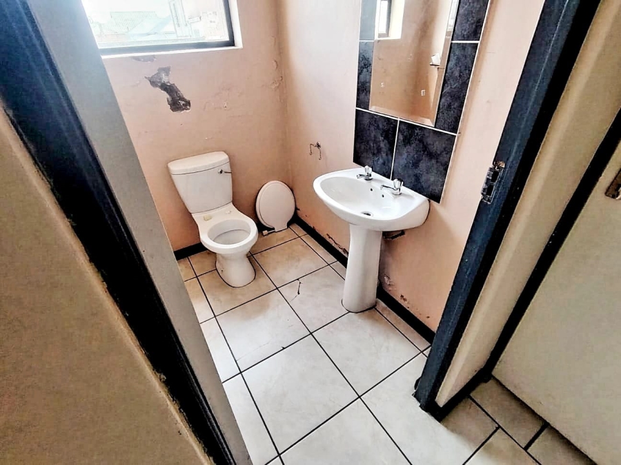 Commercial Property for Sale in Southernwood Eastern Cape